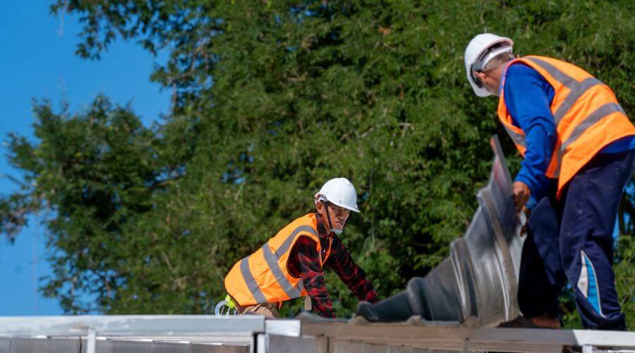 Professional new roof installation services in Hidalgo, IL